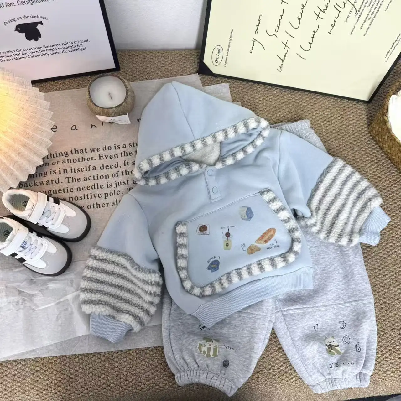 Autumn Winter New Boys Hoodie Soft Plush Stripe Splicing Long Sleeve Top Children's Baby Girls Big Pocket Velvet Pullover