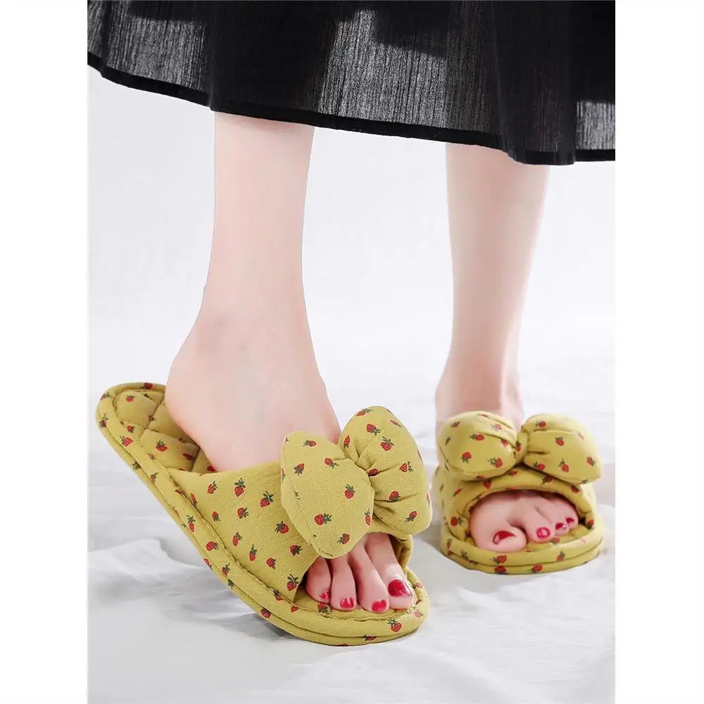 Couple\'s Anti Slip Home Indoor Silent and Silent Fabric Bottom Soft Wood Floor Tile Slippers for Men and Women All Seasons