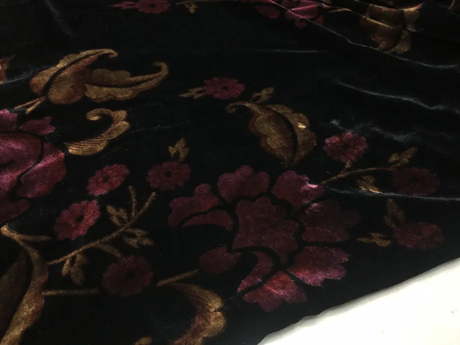 High Quality Real Silk Gold Velvet Fashion Cloth Black Bottom Rich Red Flower Non-Inverted Designer Fabric Dress