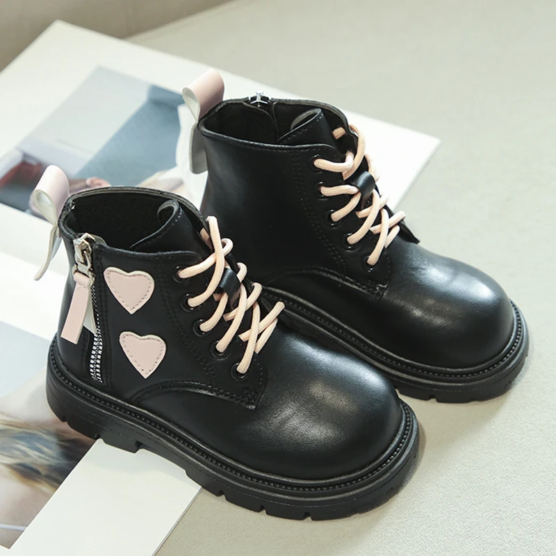 Girl Princess Boots Sweet Kids Ankle Boots with Love Hearts 2024 Autumn New Korean Style Girls Short Boots Fashion Versatile