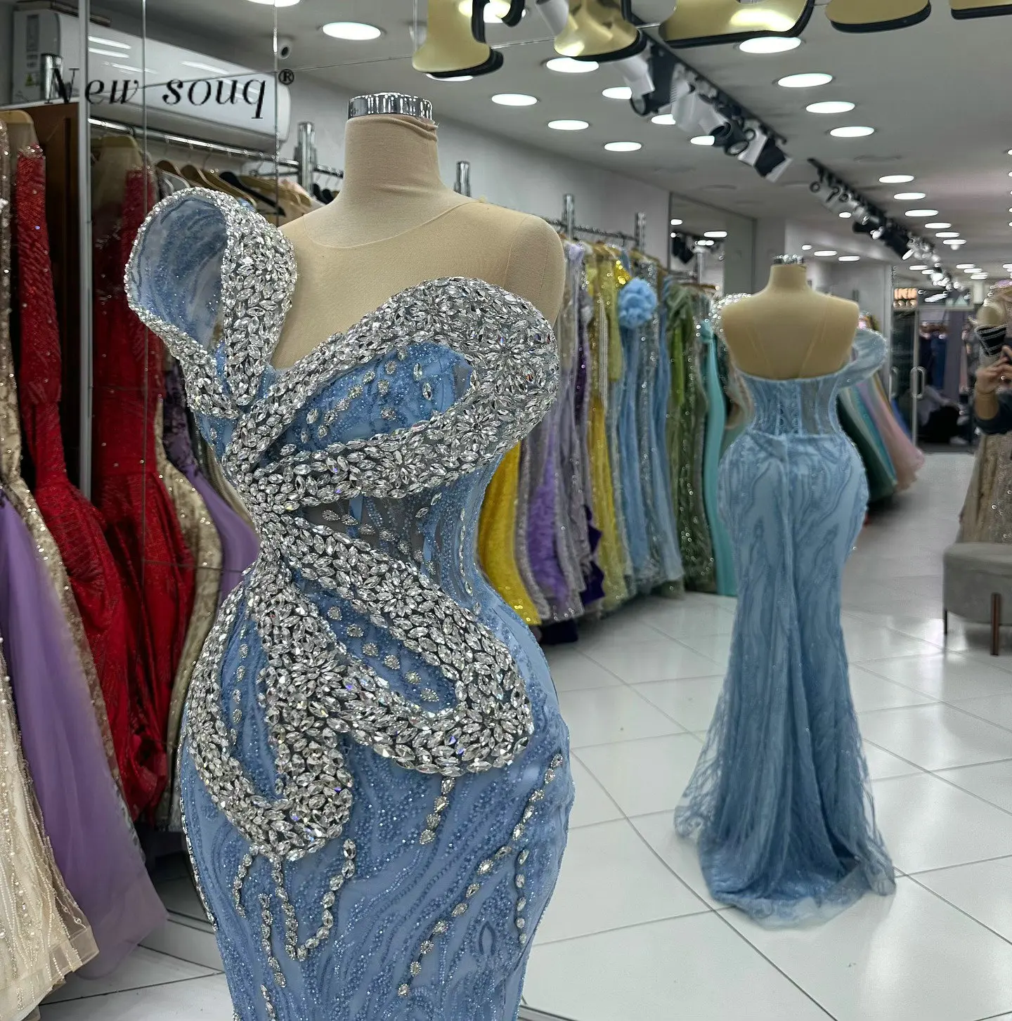 فستان أزرق طويل للحفلات مع كريستالات لامعة مخصص أنيق حورية البحر للفتيات الأفريقيات بدون أكمام فساتين رقص مسائية لحفلات الزفاف