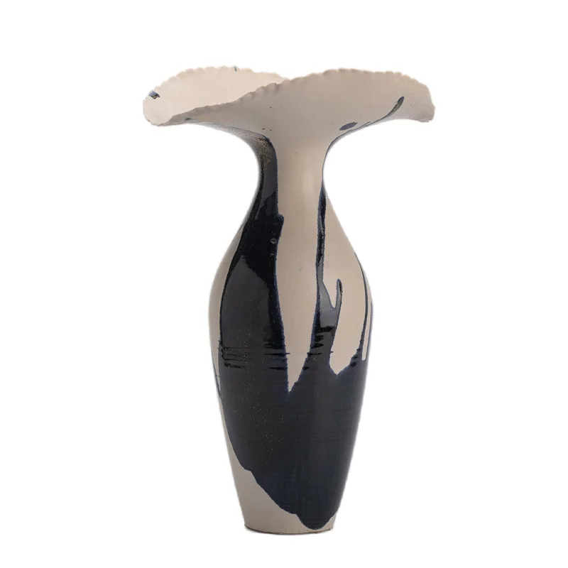 Medieval wabi sandy wind ceramic vase home model room B & B hotel entrance soft flower ornament