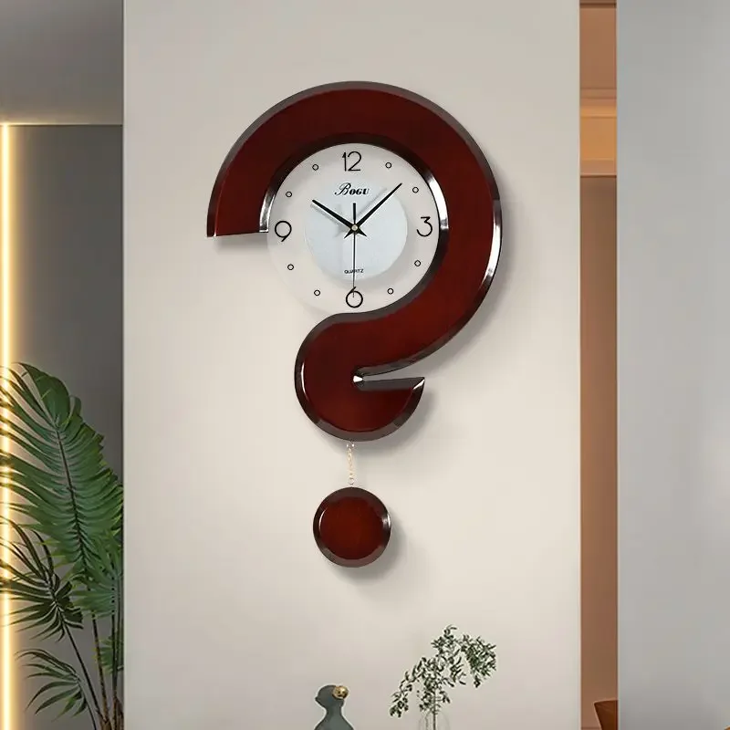 Modern minimalist wooden wall clock Personalized, creative, fashionable Nordic silent quartz clock in the living room