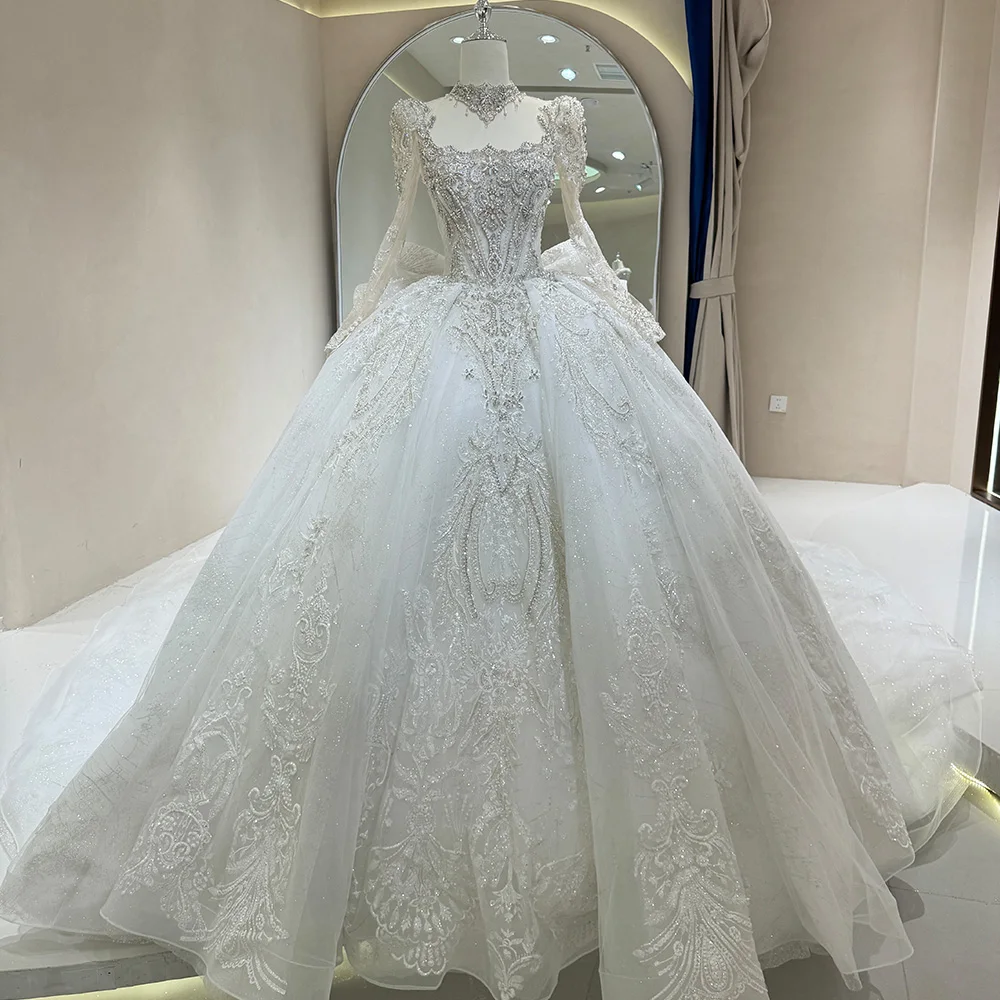 Customized Elegant White Wedding Dresses Long Sleeves Court Train Bride Dress Lace Up Back Satin Wedding Evening Gown Dw0055