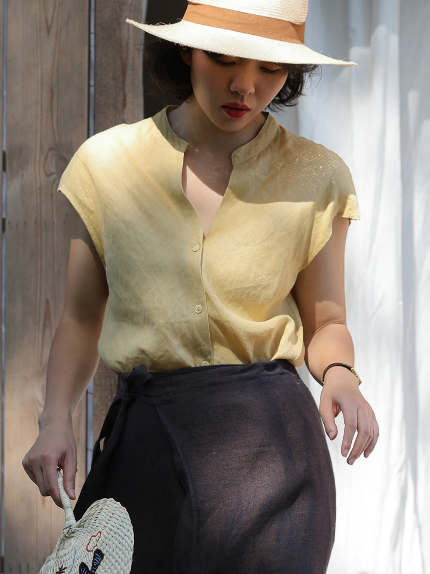 

WeTHEE Slimming V-Neck Short Sleeve Linen Shirt Loose Fit Comfortable High Waist Design Summer Fashion Women's Top