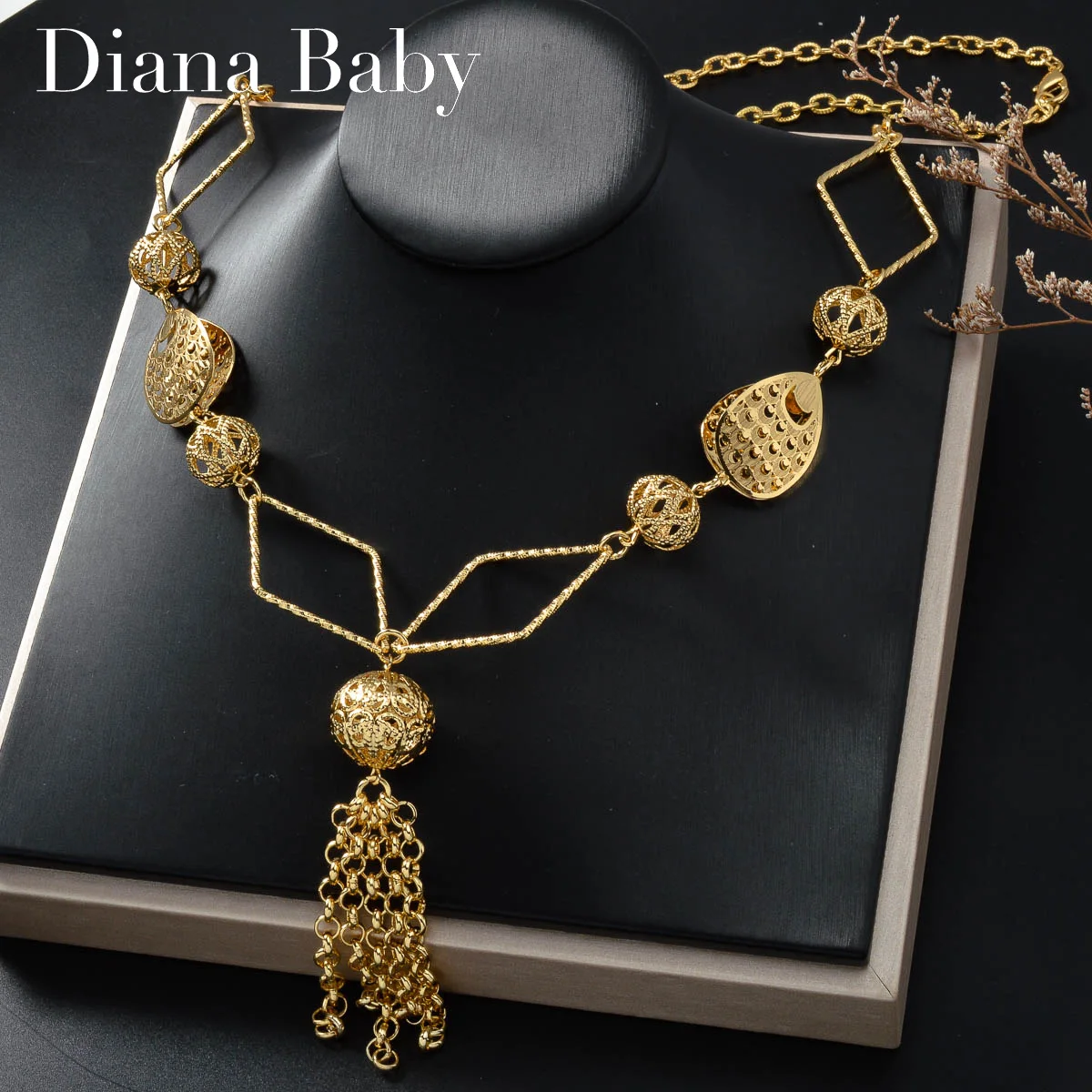 

Diana Baby Gold Plated Necklace Long Chains Ball Hollow Pendant Neck Links Fashion Cuban Luxury African Anniversary Party