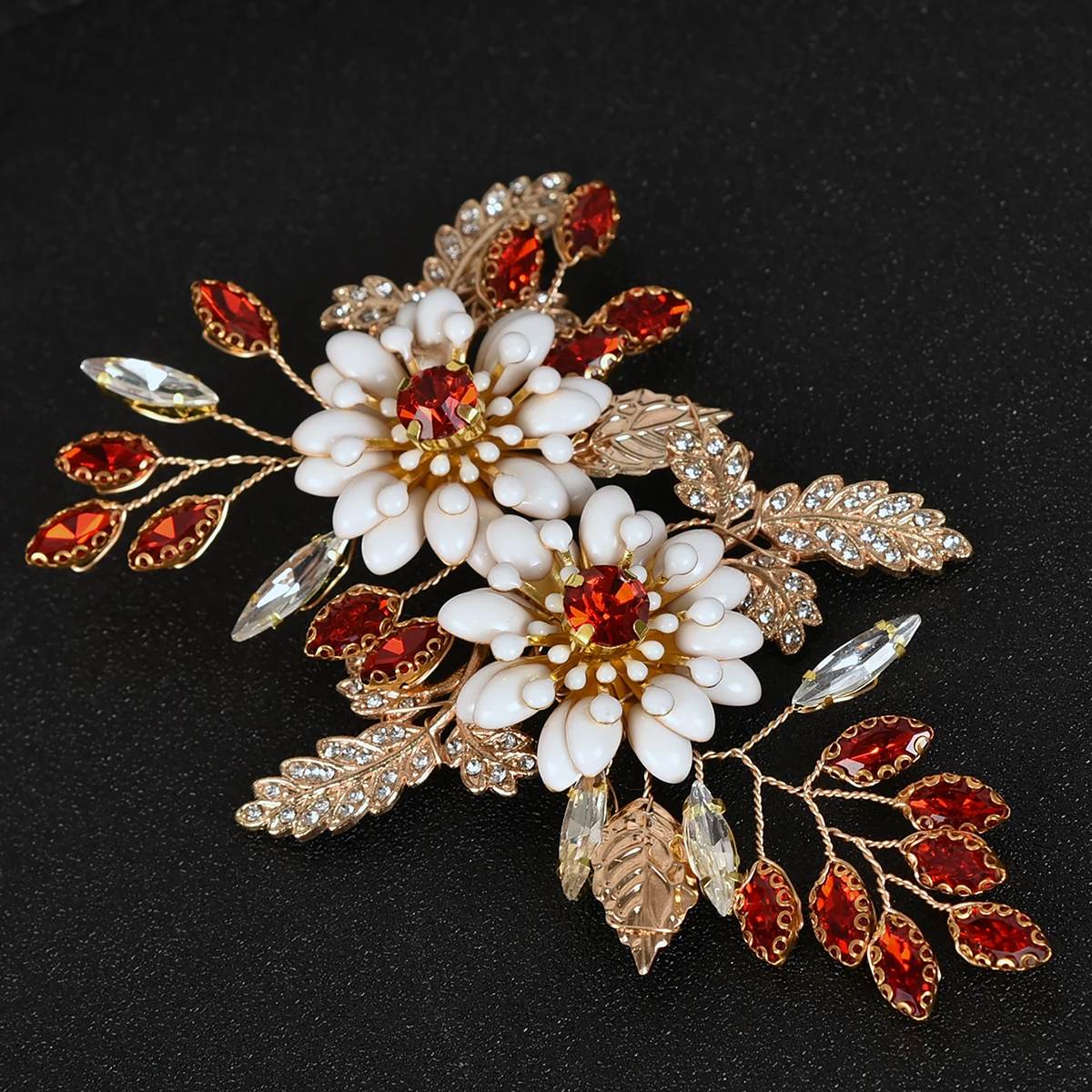 Fashion Bridal Hair Comb White Pearl Rhinestone Golden Flower Women Hair Clip Wedding Jewelry Hair Accessories  Women Headpiece