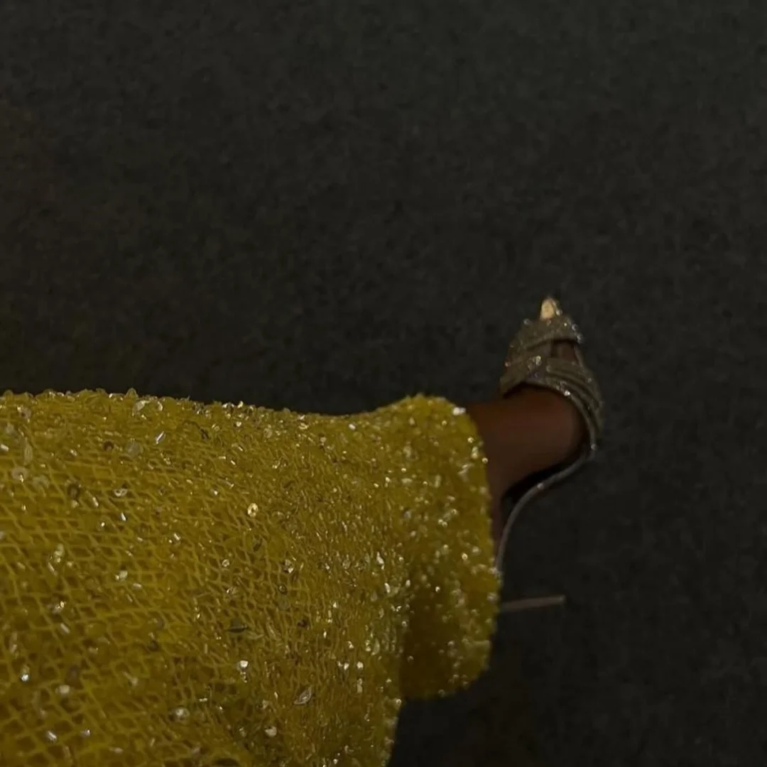 Sansa カスタマイズされたイエロー スパゲッティ ストラップグリッター プロム ドレス マーメイド فساتين للمناسبات الخاصة フロアレングス ベスト デ フェスタ 2025