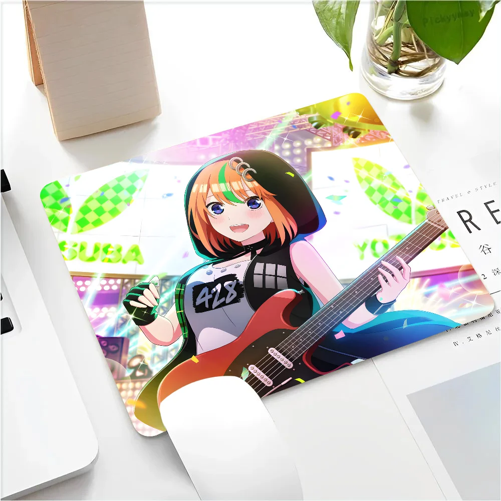 Yotsuba Nakano The Quintessential Quintuplets Anime Mousepad Small LockEdge Mouse Pad Gamers Computer Desk Pad Anti-slip Rubber