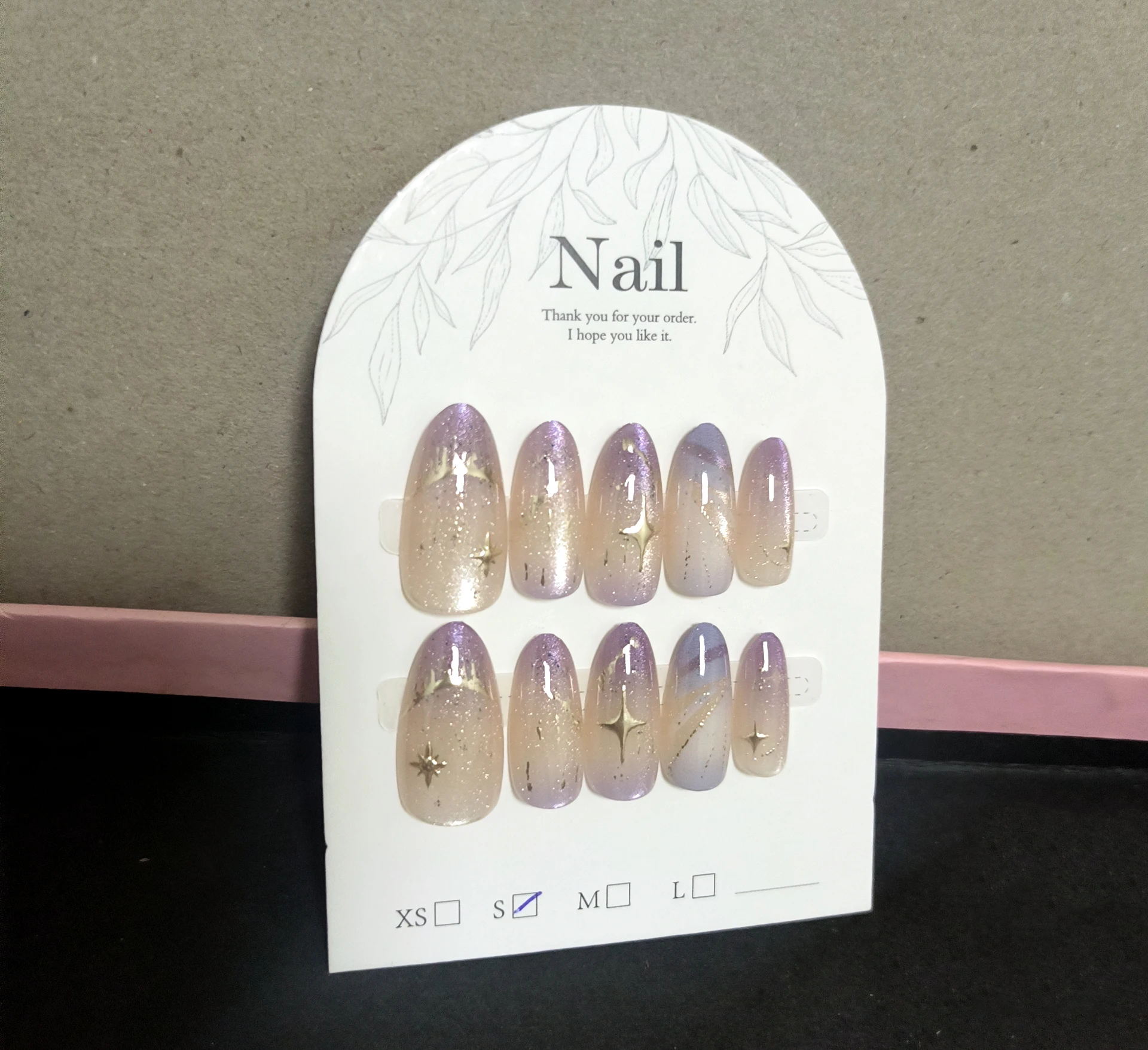 10 Pezzi Unghie Finte Effetto Occhio di Gatto Viola con Stelle Argentate, Unghie Finte Riutilizzabili a Mandorla Ovale, Unghie Francesi da Donna