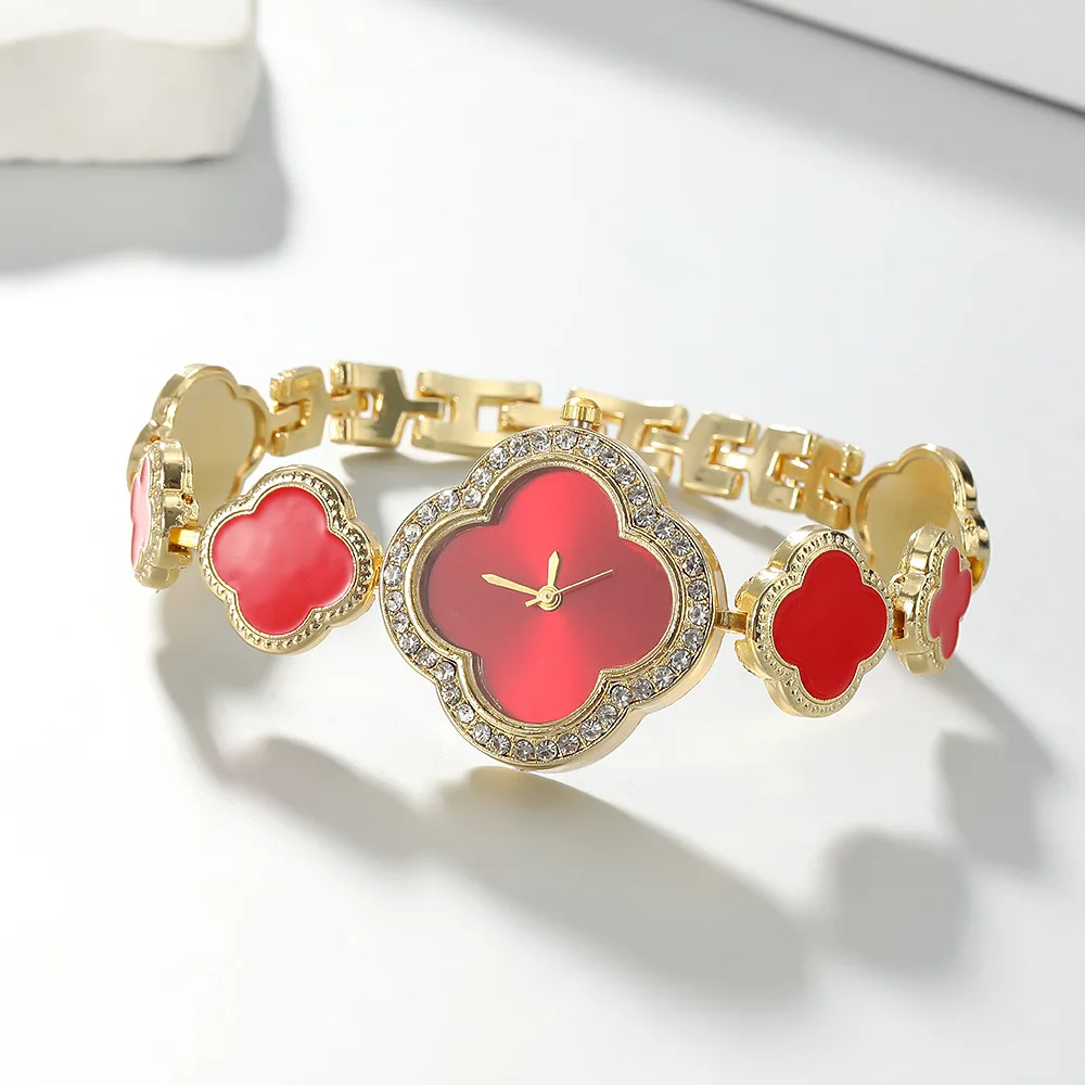 New Versatile Clover Bracelet Watch for Women with Fine Strap Water Diamond Beimu Bracelet Watch with Scalable Adjustment