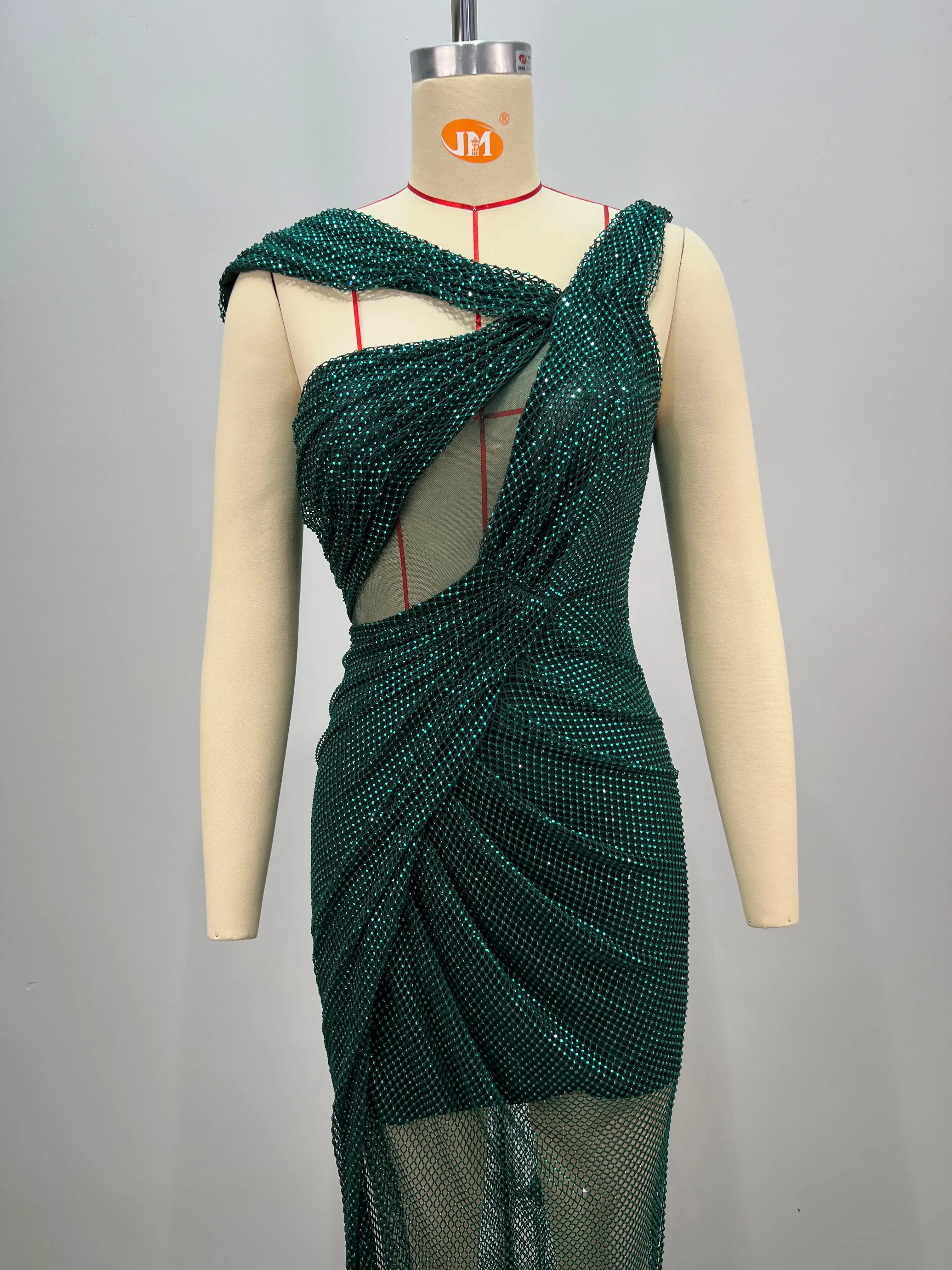 Abito da donna con fasciatura asimmetrica con paillettes verde scuro Abito da sera a sirena con cut-out incrociato sul retro Abito da festa formale in tulle trasparente