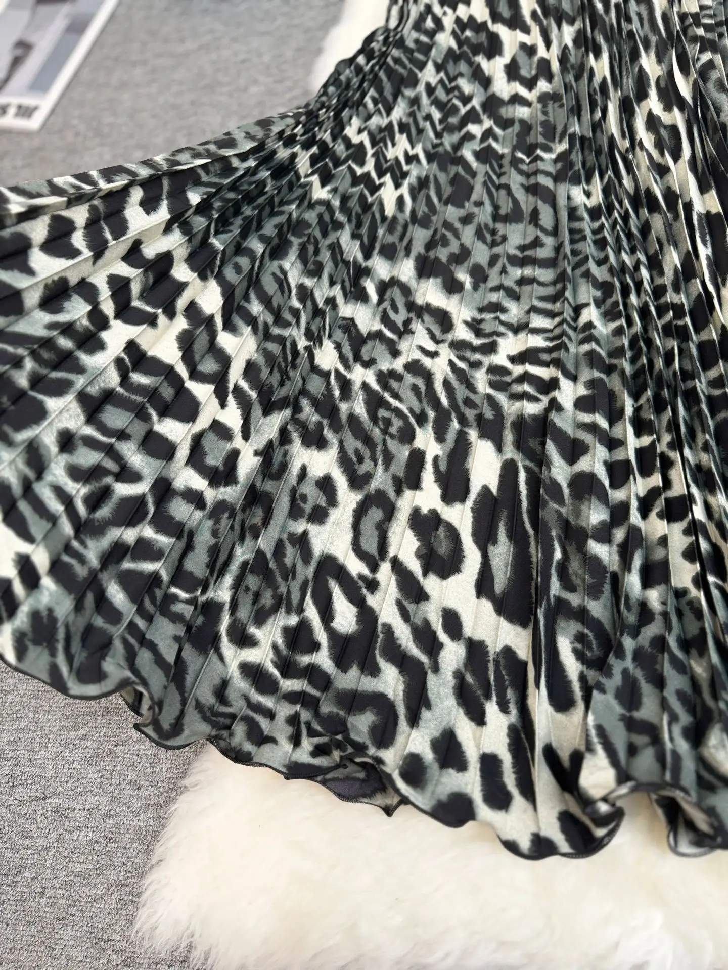 Spring Summer Leopard Print Pleated Long Skirt For Women 2026 Vintage Casual Office Lady Skirts