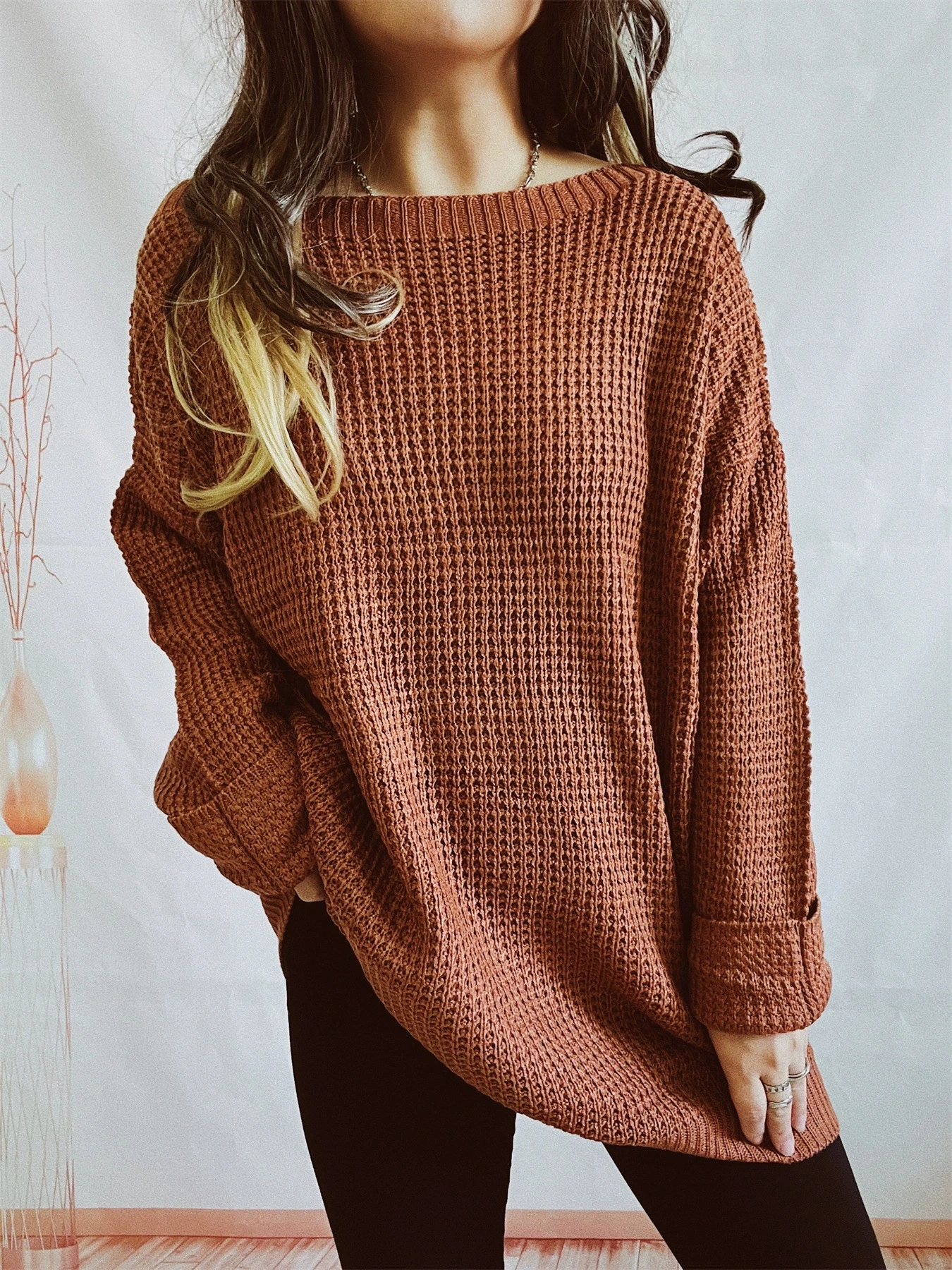 

Осенне-зимний однотонный свободный сексуальный элегантный свитер с одним вырезом и длинными рукавами, большой свитер, пуловер для женщин, топы