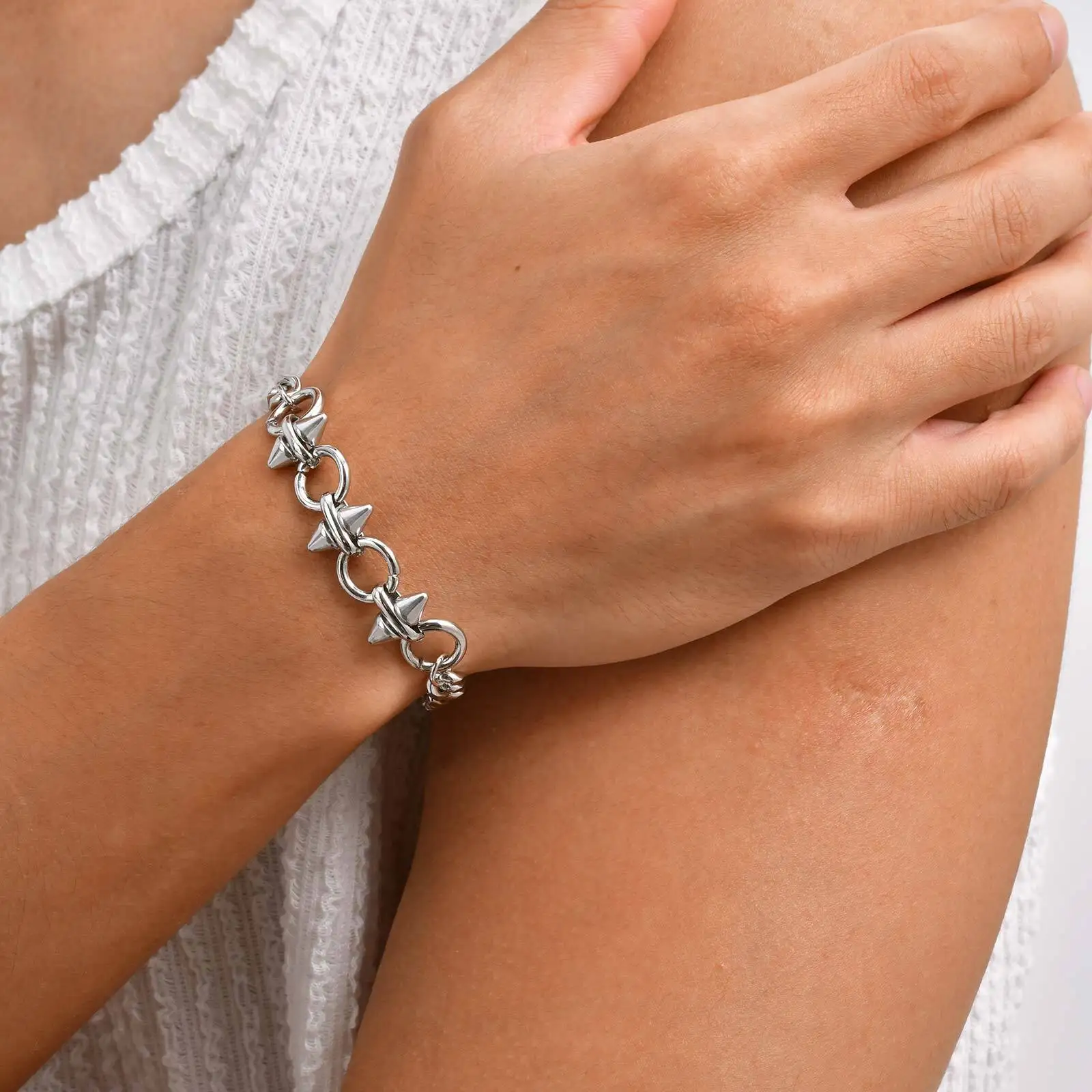 

Punk Men's Rivet Chain Bracelet,Never Fade Stainless Steel Adjustable Wristband,Hip Hop Jewelry Gift