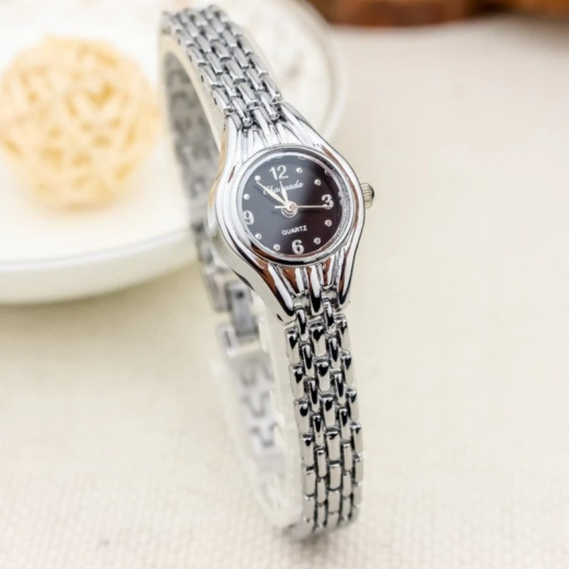 

Women's bracelet watch, compact and slim strap, women's casual quartz watch
