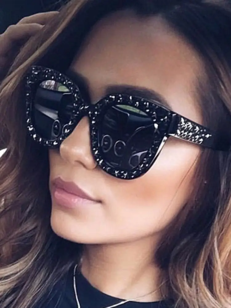 Vintage Woman Cat Eye Sunglasses Stars Sunglasses For Women Fashion Sun Glasses Brand Designer Eyewear UV400 gafas de sol