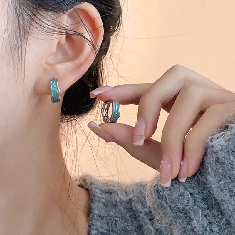Huitan Dainty Wave Design Hoop Earrings with Green Enamel Delicate Trendy Ear Accessories for Women Temperament Party Jewelry