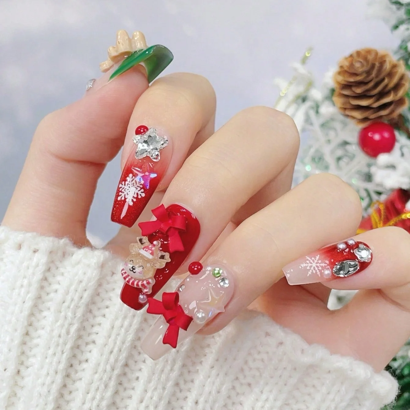 Nail art fait à la main en forme de cercueil, beaux faux ongles, nail art flocon de neige avec nœud rouge de noël, adapté aux femmes à utiliser 10 pièces