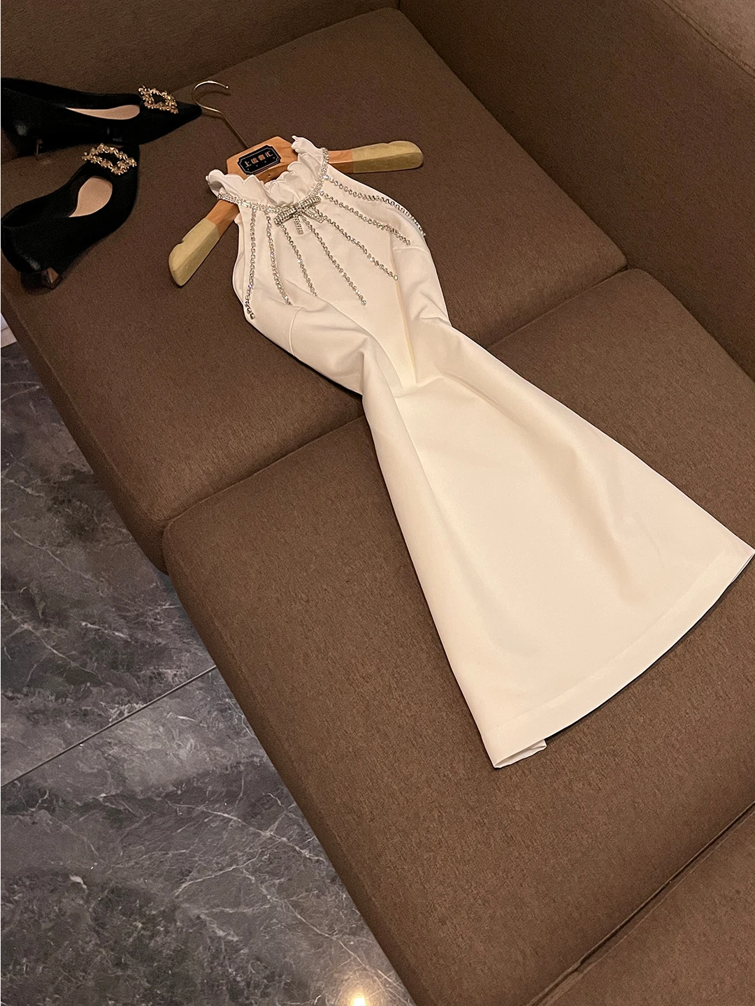 White Ball Gown Lux… - image