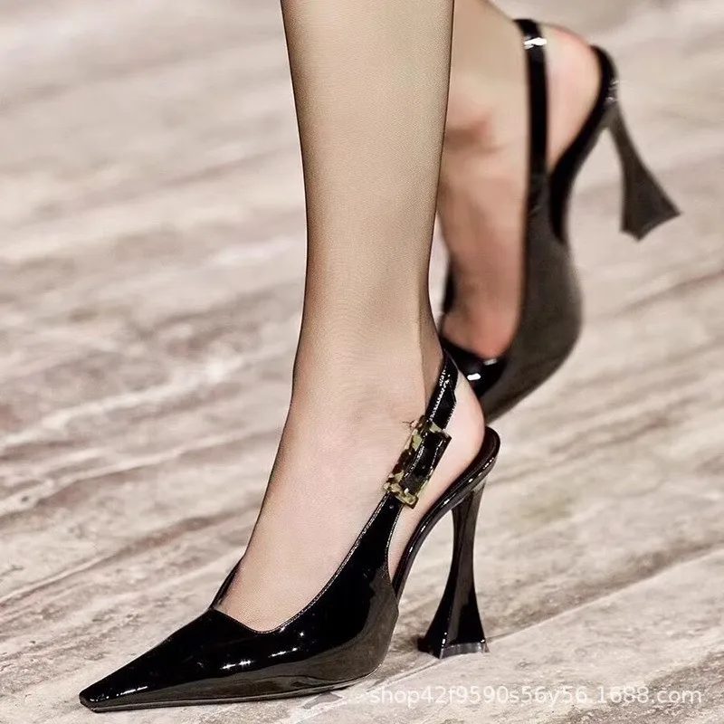 

Женские босоножки на высоком каблуке с острым носком, лето 2026, новый европейский и американский стиль, тонкий каблук, с закрытым носком