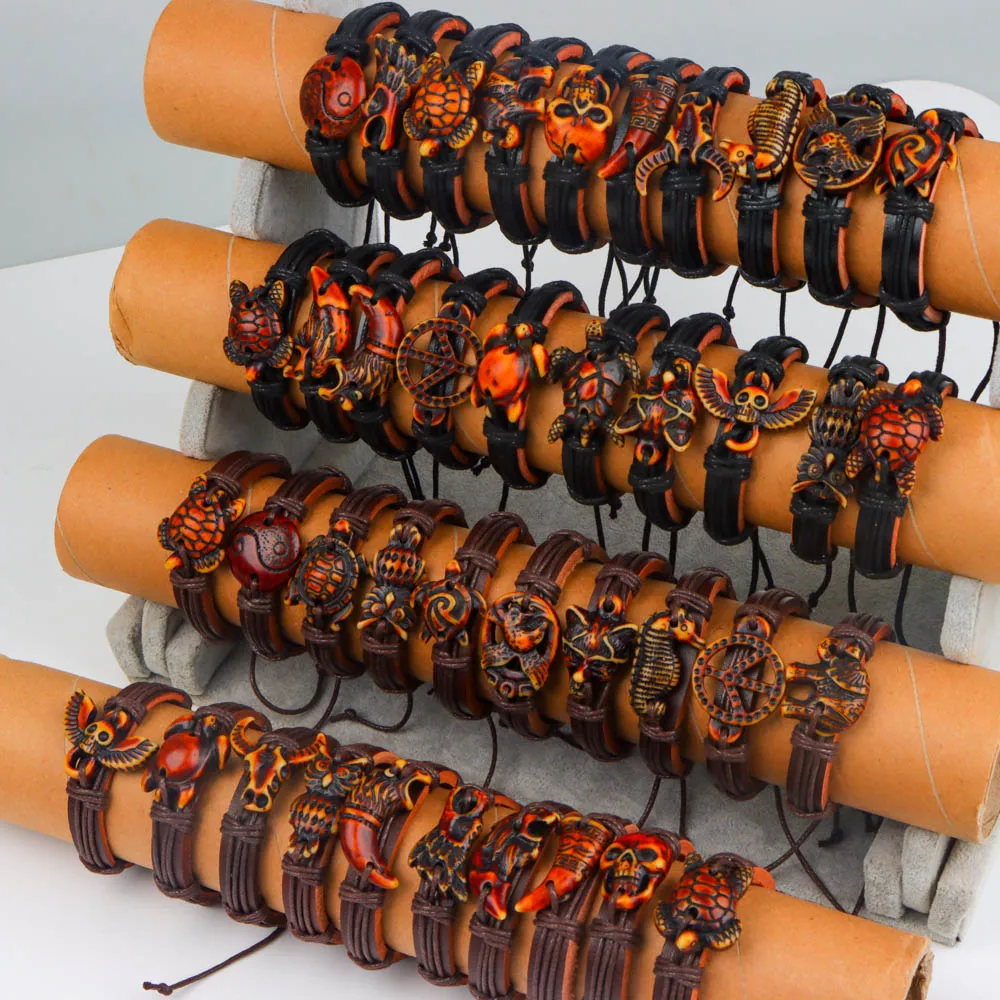 

12Pcs/Lot Skeleton Seahorse Leather Resin Men's Adjustable Bracelet, Retro Style Gift For Good Friends Accessories Randomly Ship