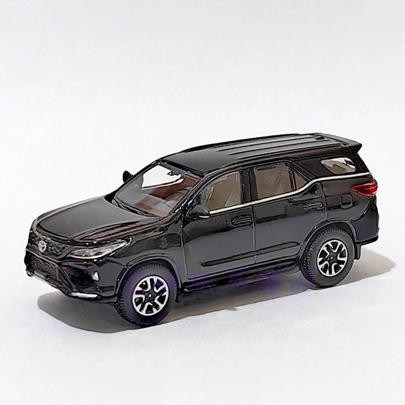 

PARA 1:64 Fortuner 2023, легкосплавный автомобиль, литье под давлением и игрушечный транспорт, модель автомобиля, миниатюрная масштабная модель автомобиля, игрушки для детей