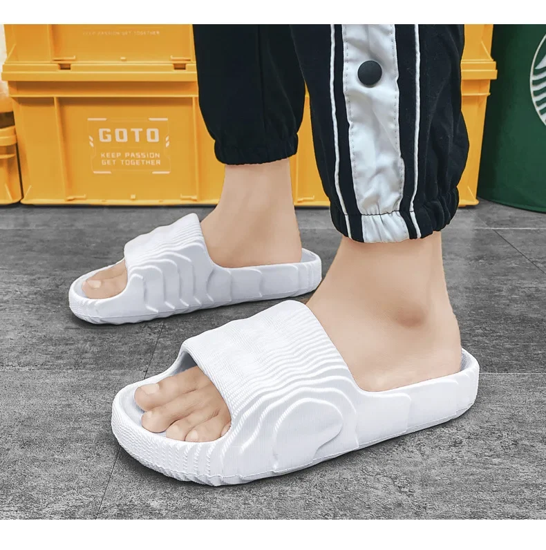 Zapatillas de interior y exterior para hombre y mujer, zapatos de plataforma de verano, suaves, antideslizantes, de EVA, para parejas, para baño, playa, sandalias de ocio