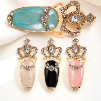 

4Pcs Nail Ring Set Alloy Rhinestone Crown Design Elegant Party Banquet Ceremony Accessory for Women Fashion Jewelry Gift