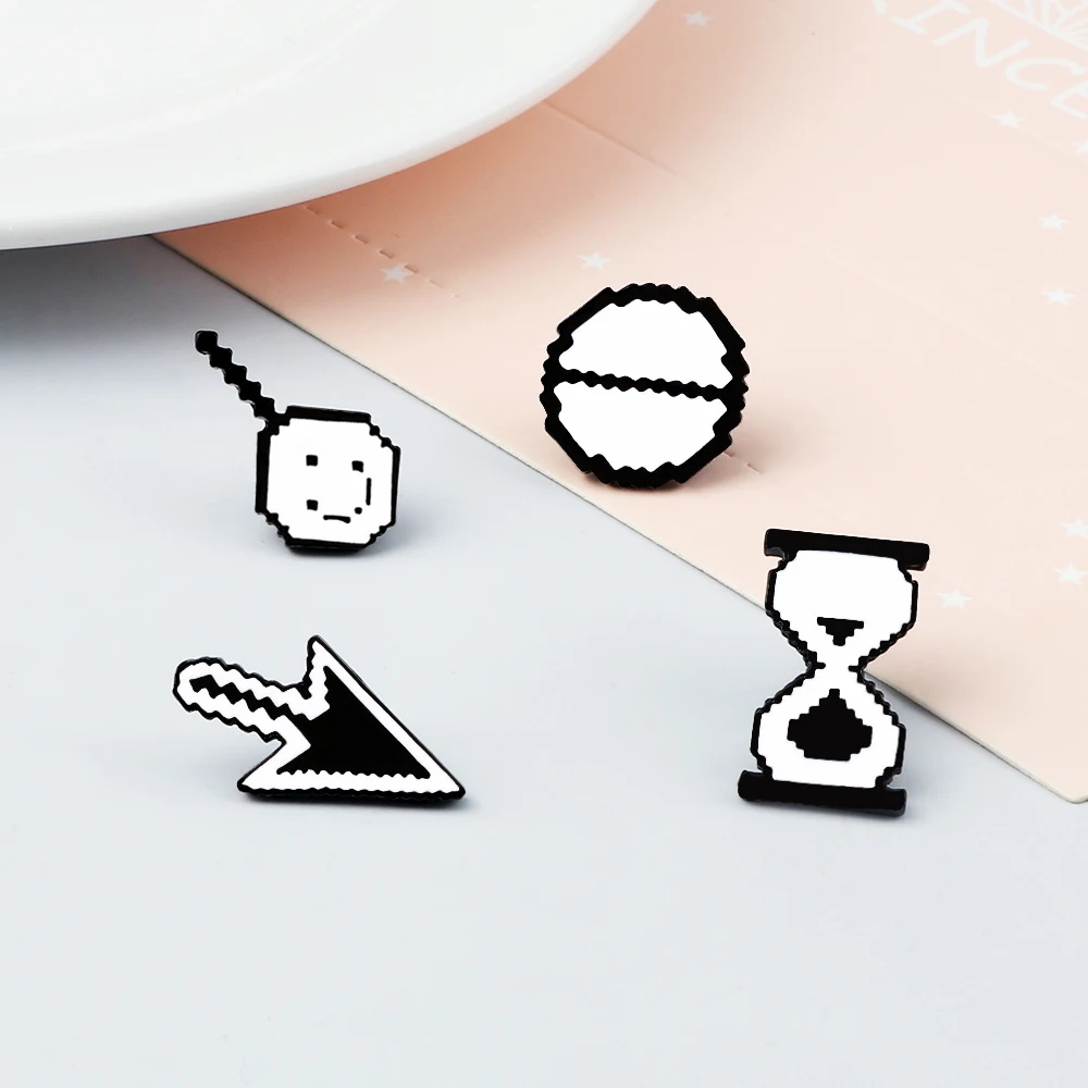 2-5Pcs/Set Quotes Banner Brooch Whale Astronaut Metal Chain Pixel Mouse Dollar Banknote Badge Cute Cats Blue Skeleton Enamel Pin