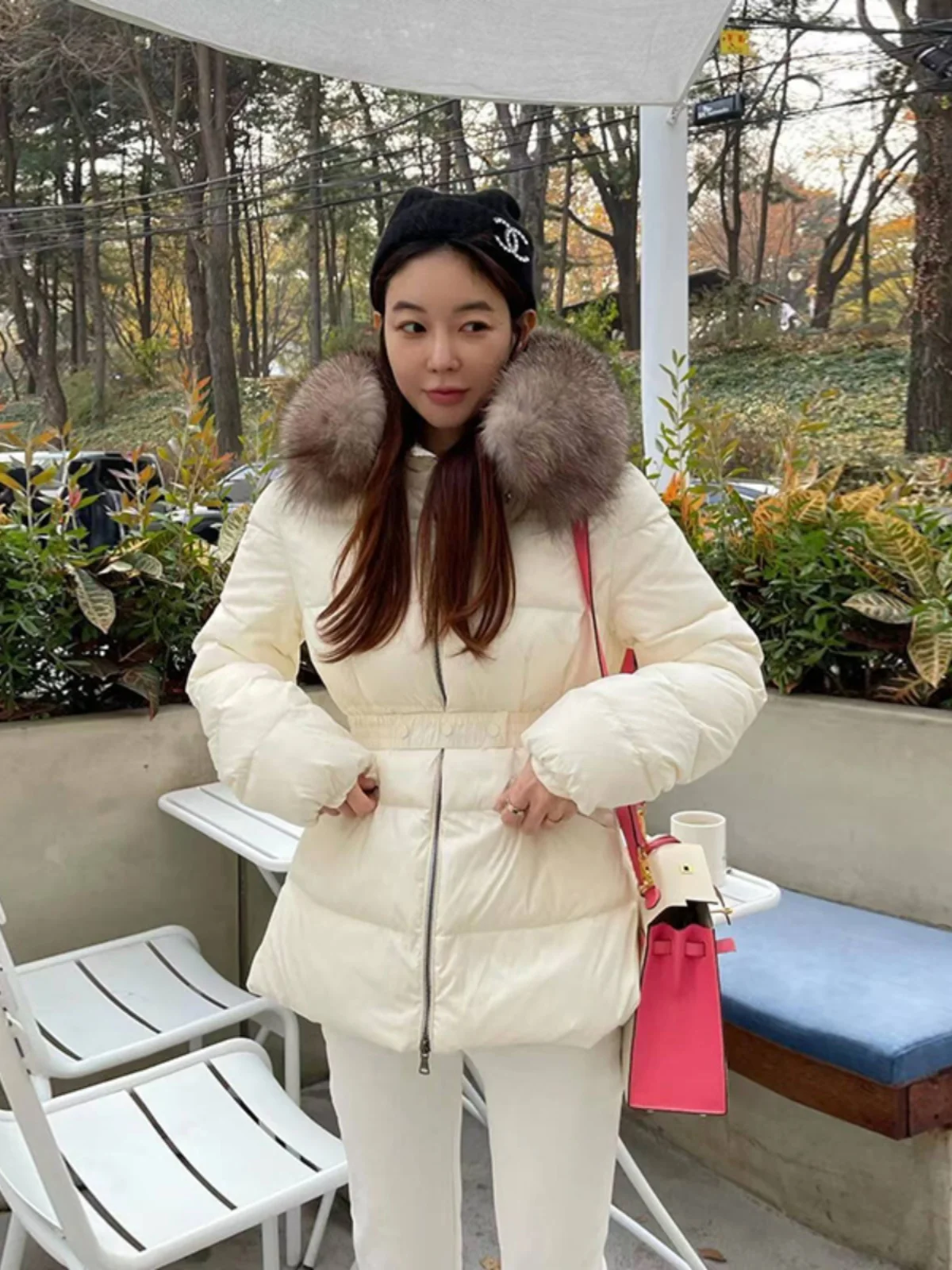 سليم صالح ort الأبيض Du down Jaet مع الفراء طوق المرأة Thiened ملابس خارجية دافئة الكورية Sle 2024 وصول جديد