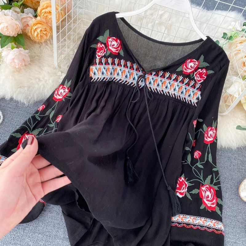 TEELYNN Boho camicetta per le donne camicette ricamate floreali in cotone bianco Puff manica lunga o-collo camicette da donna Casual allentate Blusa