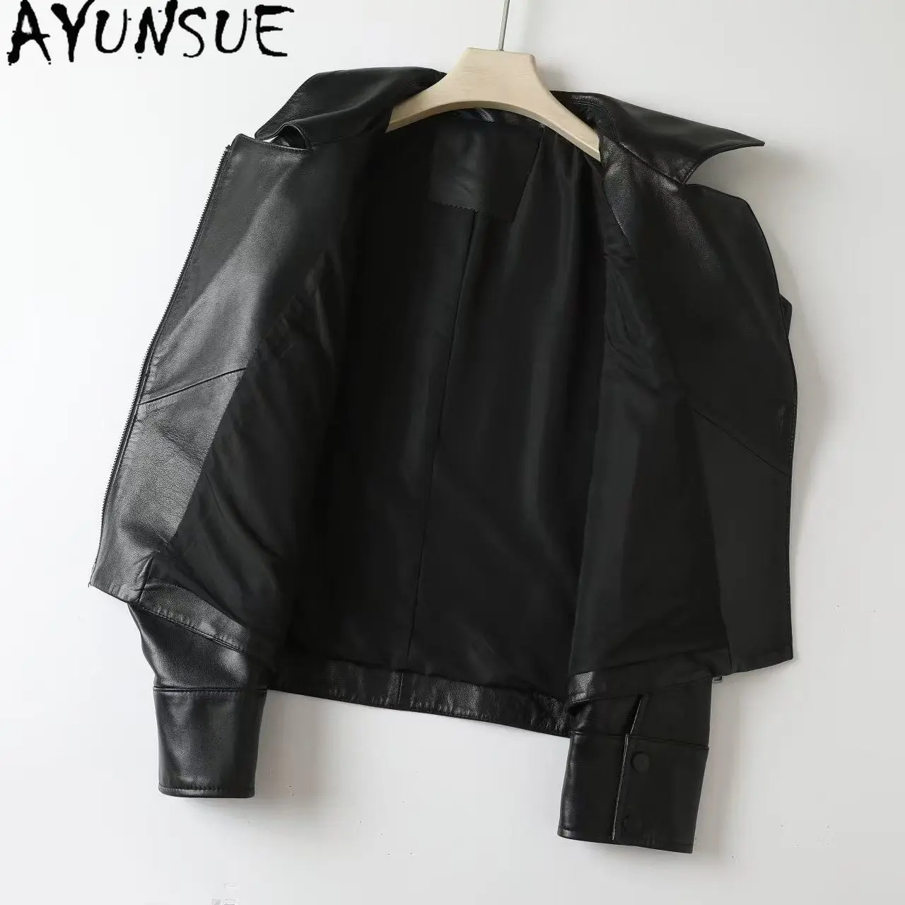 AYUNSUE 本革ジャケット女性 2025 半野菜なめしシープスキンバイクジャケットレディースコート春秋服
