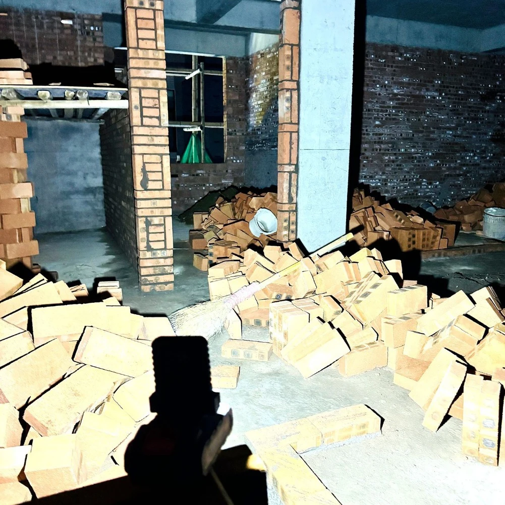 LED Light For 20/21V Lithium Battery 14W LED Work Light Camping Lantern Mini Pocket Flashlight With Adjustable Socket Tools