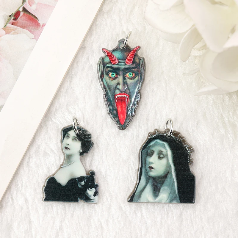 6Pcs Hollaween Krampus Charms Creatieve Spiritus Mortis Acryl Jewlery Bevindingen Voor Oorbel Ketting Diy Maken