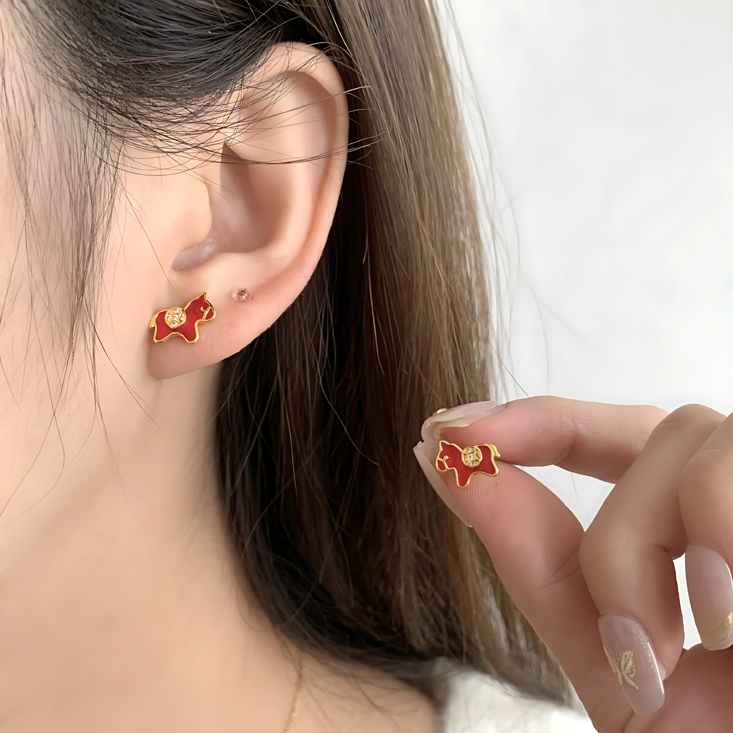 

PANJBJ 925 SilverStuds Earring for Women Horse Drop Glaze Wealth Design Creative Jewelry New Year Gift Dropshipping Wholesale