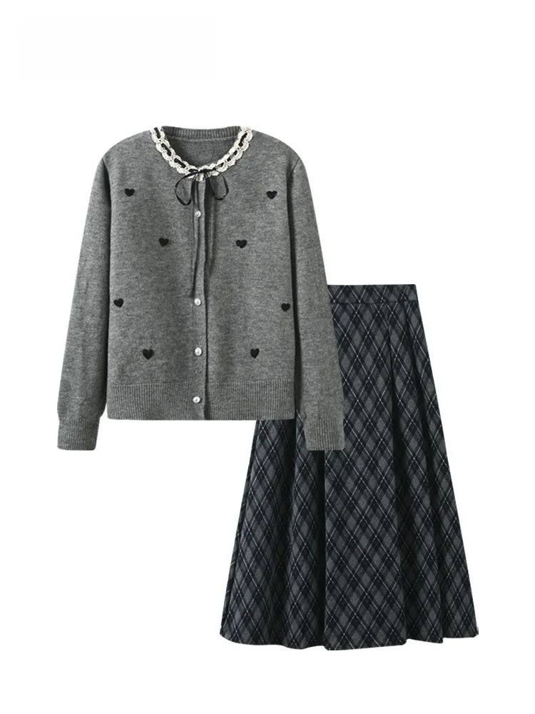 

Модный комплект из кружевного свитера и юбки больших размеров для женщин, весенний сезон, стильная одежда для колледжа, из полиэфирного волокна, с длинными рукавами