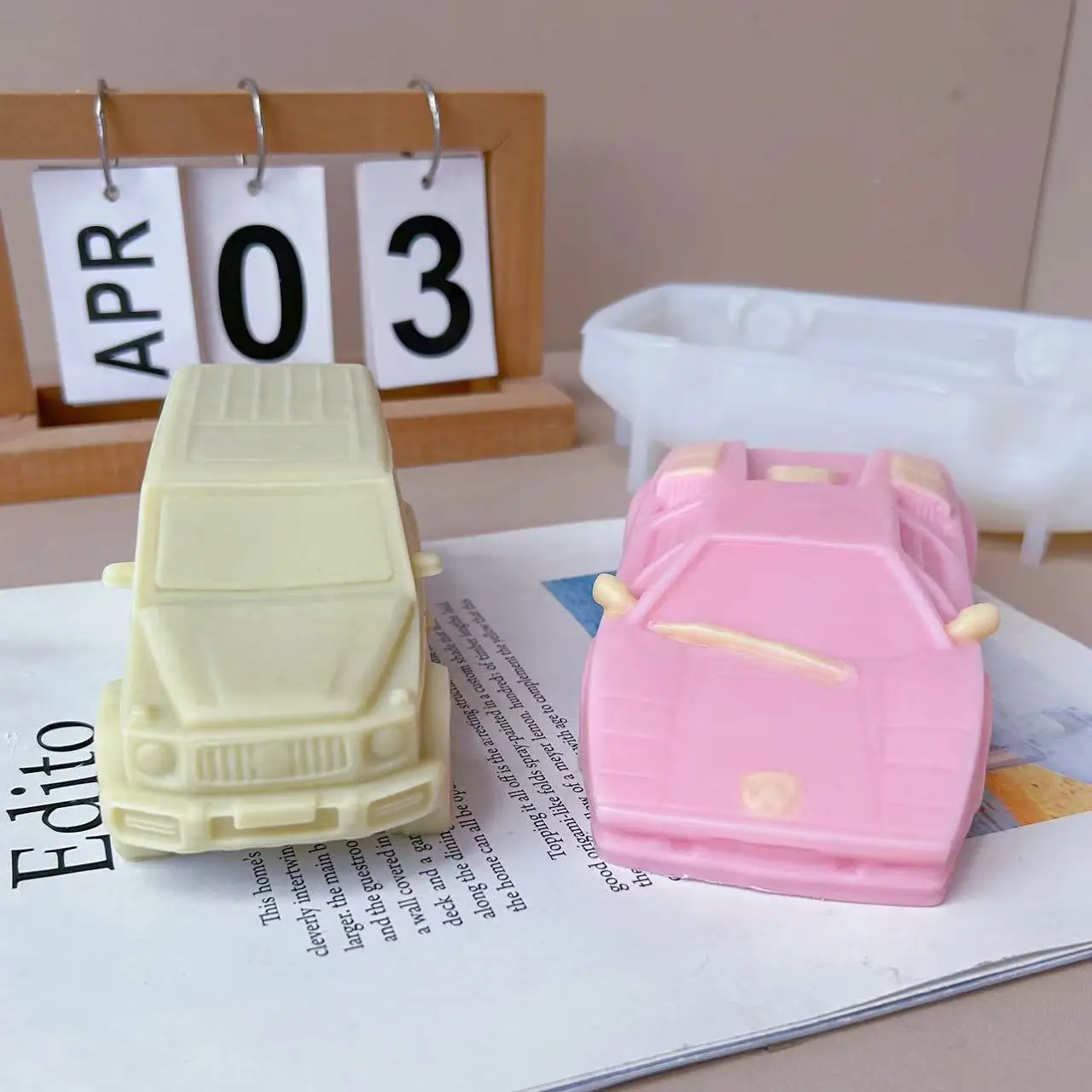 

3D Sports Car Aromatherapy Candle Mold Off road Car Candle Mold DIY Candle Soap Resin Casting Mold Home Decoration
