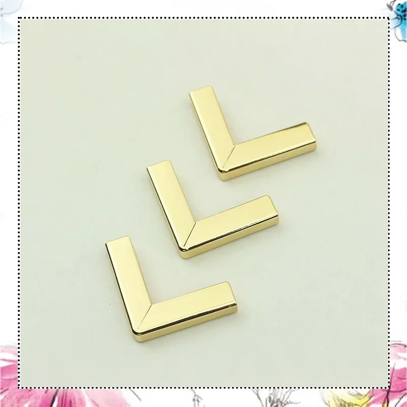 

30pcs 30mm Protect Corner Bag Buckles Edging Metal Buttons Luggage Handbag Leather Crafts Hardware Accessories