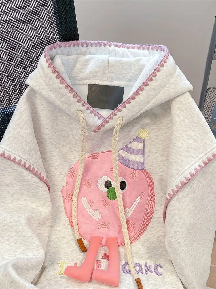 Women's autumn and winter loose fitting 3D embroidered cartoon top with thickened fleece hooded sweatshirt