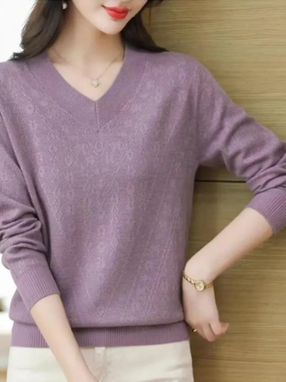 

Весенне-осенний женский вязаный свитер свободного кроя с V-образным вырезом, однотонный, стройнящий, универсальный, удобный трикотаж