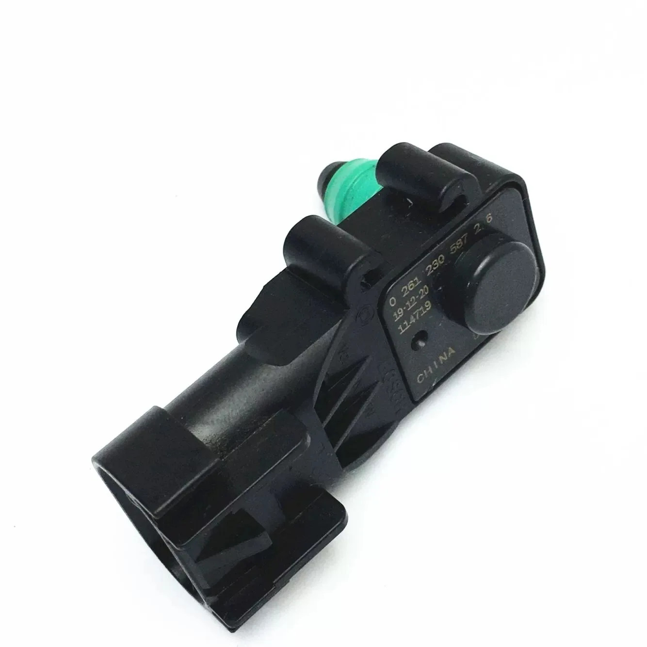 

1PCS/LOTS High-Quality Automotive Fuel Pressure Sensor 0261230587 for 1.5T Vehicles IC Electronic components for Arduino DIY