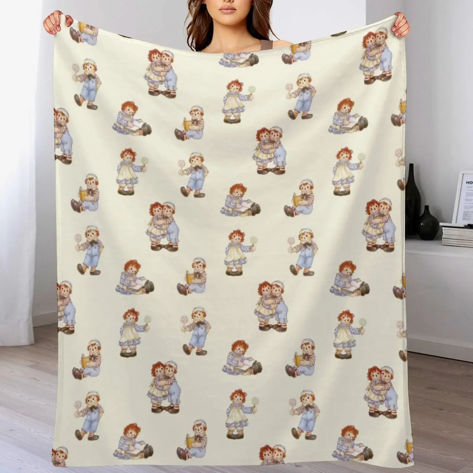 

Raggedy ann and andy Throw Blanket Soft Warm Blanket Gift for Grandparents