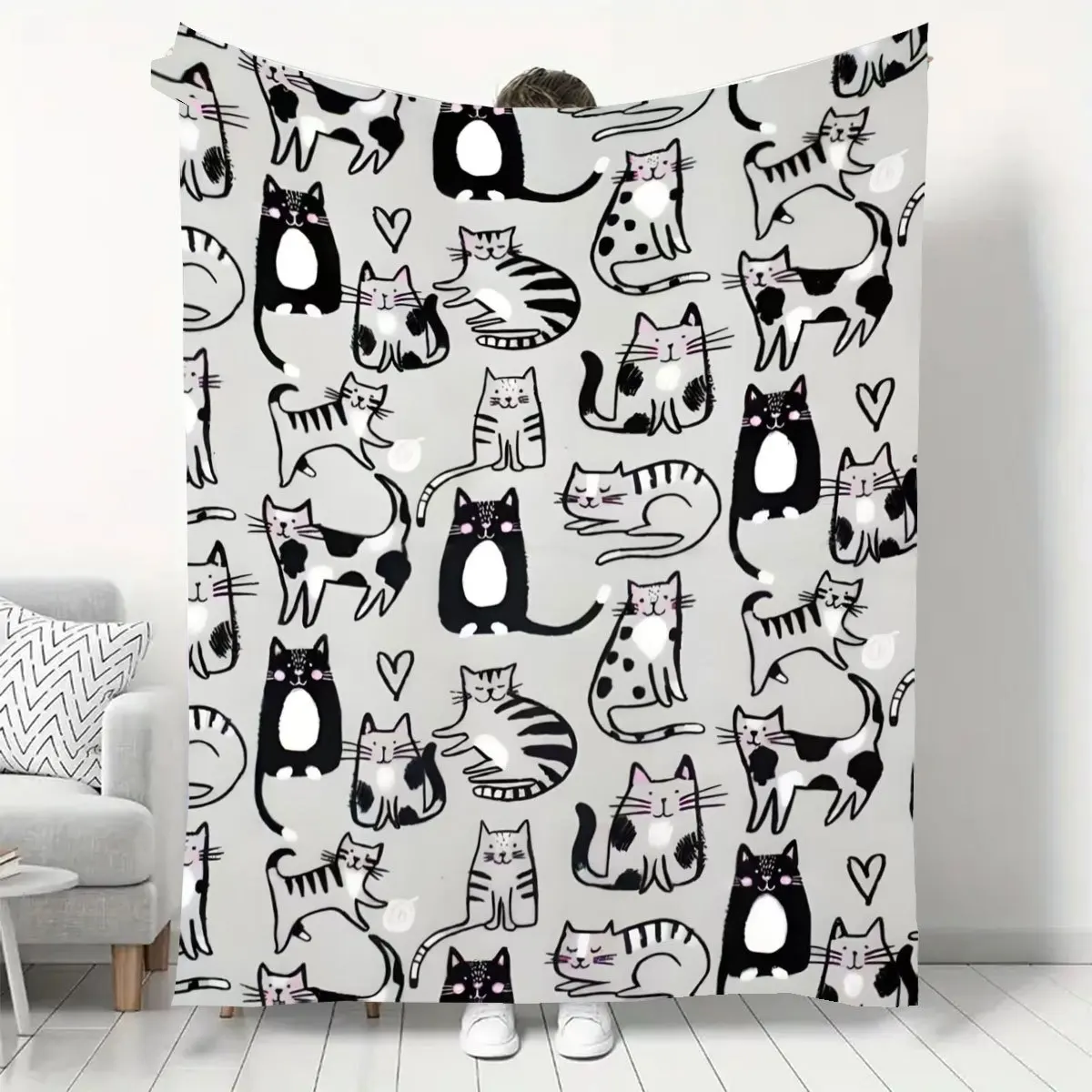Hand-Painted Black & White Cat Print Flannel Blanket - Soft Suitable for All Seasons, Cozy Bedspread for, Warm Sofa Throw for Be