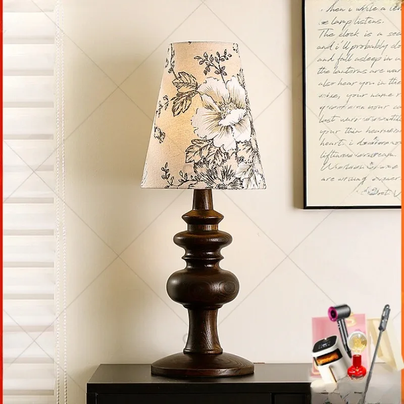 

Medieval bedside table lamp American retro study atmosphere premium bedroom solid wood decorative lamp