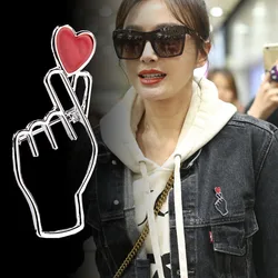 Than Heart Brooch Pin Metal Enamel Red Heart Badge Pin Personality Trendy Collar for Women Girls Jewelry Gifts Korean Cute Love