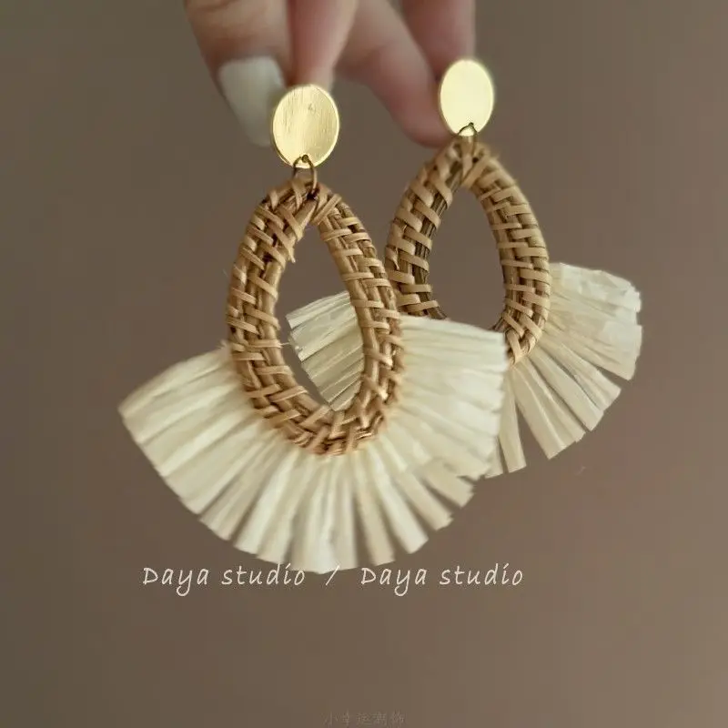Bohemian Vintage Vine Woven Sunflower Tassel Exaggerated Earrings For Women Hand-Woven Dangle Earrings Summer Vacation Jewelry