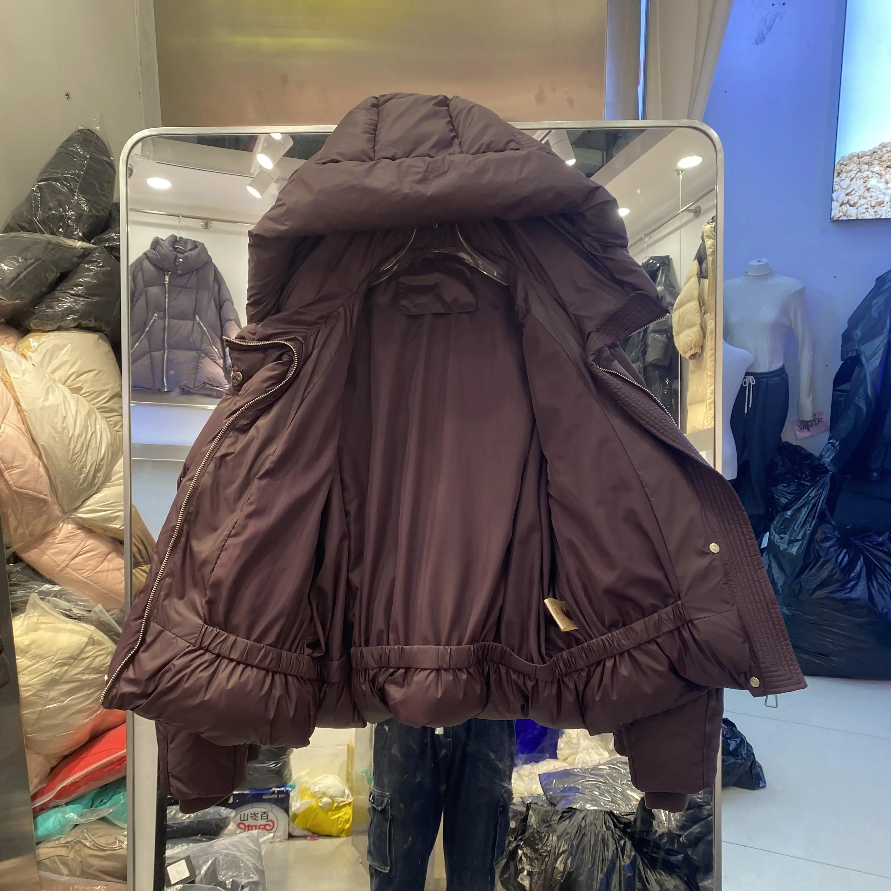 2025 유럽 겨울 신상 여성용 다운 재킷 후드형 따뜻한 슬림 화이트 덕 다운 재킷