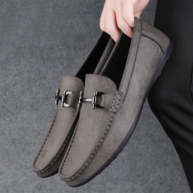 Zapatos informales de cuero de lujo para hombre, calzado ligero sin cordones, de marca, a la moda, cómodos, suela suave, para conducir, para primavera y otoño