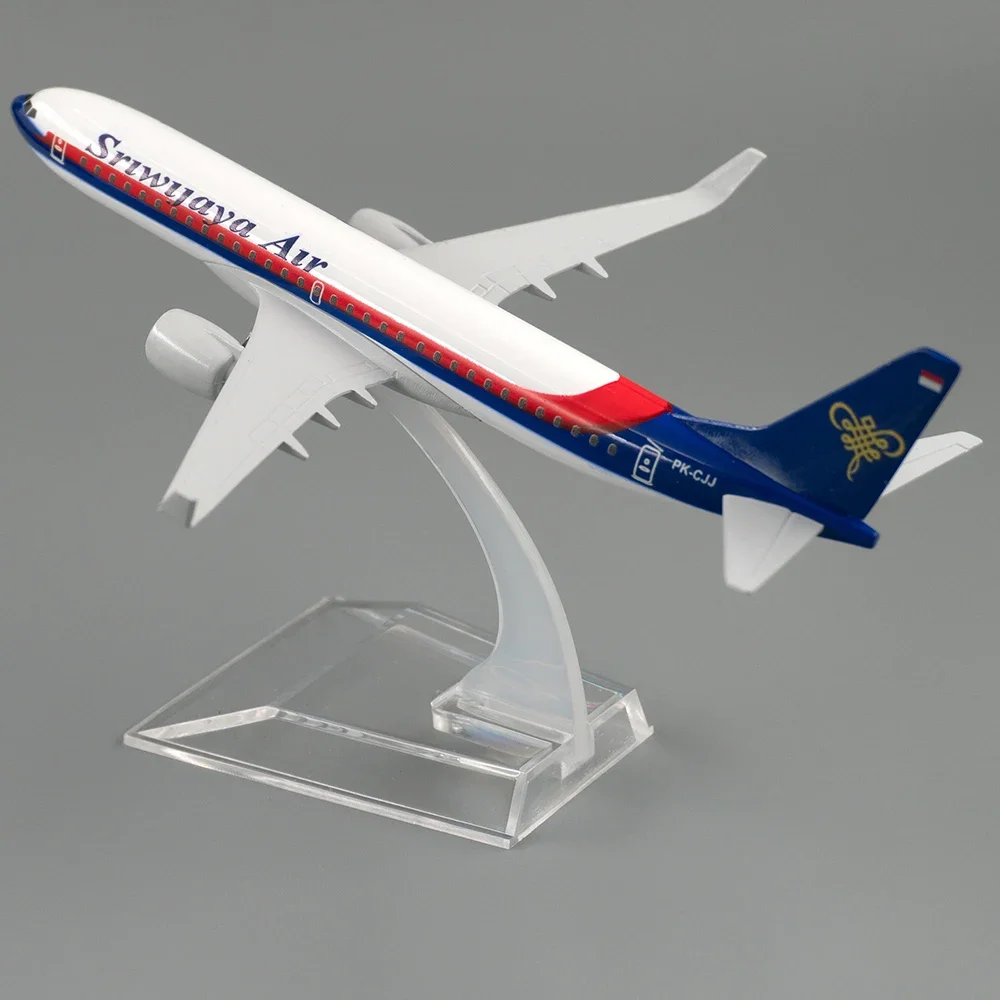 

1/400 Scale Alloy Aircraft Boeing 737 Sriwijaya Air 16cm Plane B737 Model Toys Decoration Children Gift Collection